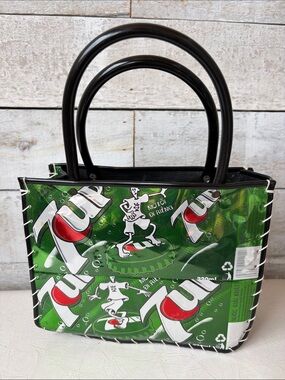 Novelty Fido Dido 7 up tin handbag